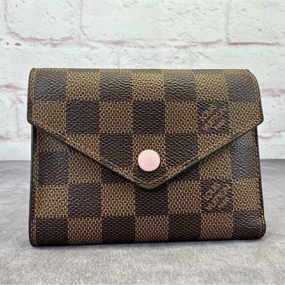 Louis Vuitton Damier Ebene Ballerine Victorine Wallet - Picture 1 of 14